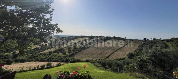 5 bedrooms Villa in Monterotondo, Italy No. 304870 17