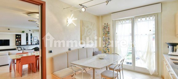 Квартира с 3 спальнями в Сереньо, Италия № 352049 19