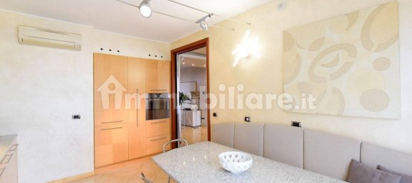 Квартира с 3 спальнями в Сереньо, Италия № 352049 18