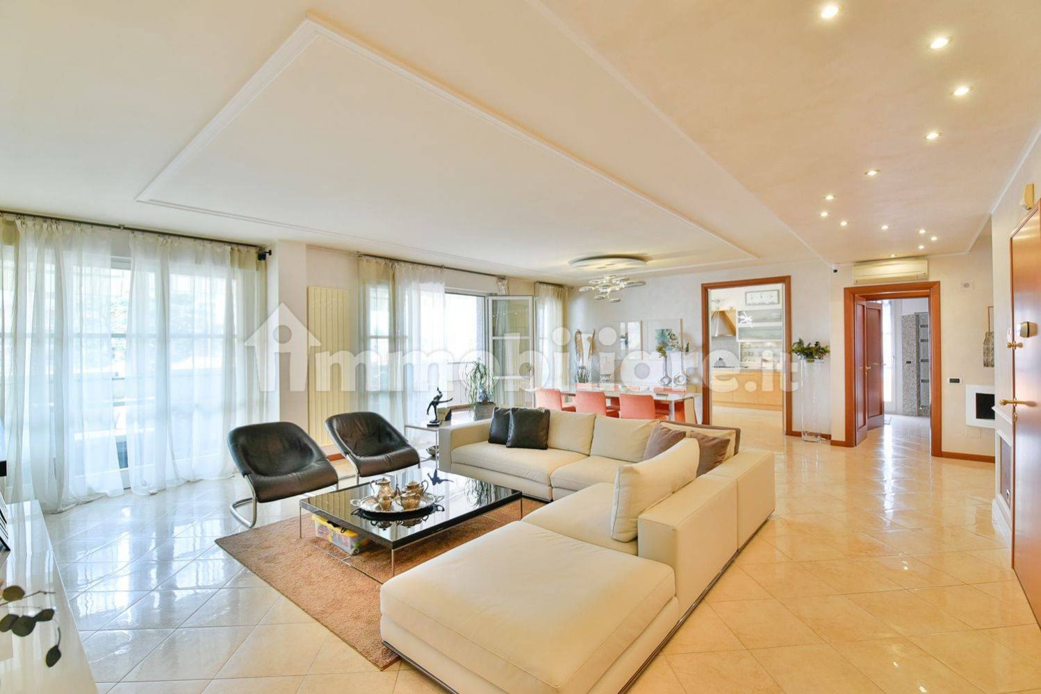 Квартира с 3 спальнями в Сереньо, Италия № 352049