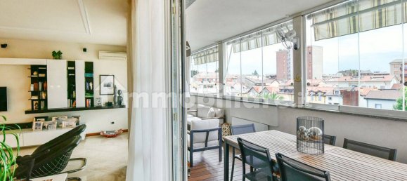 Квартира с 3 спальнями в Сереньо, Италия № 352049 10