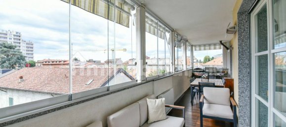 Квартира с 3 спальнями в Сереньо, Италия № 352049 15