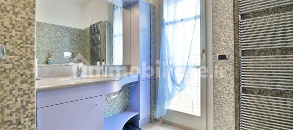 Квартира с 3 спальнями в Сереньо, Италия № 352049 27