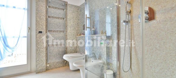 Квартира с 3 спальнями в Сереньо, Италия № 352049 29