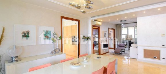 Квартира с 3 спальнями в Сереньо, Италия № 352049 6