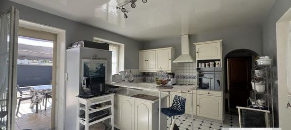 6 bedrooms House in Checy, France No. 290061 10