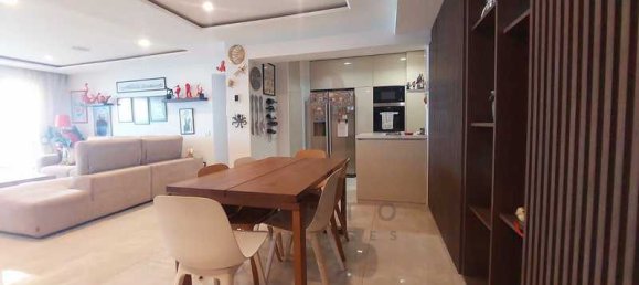 4 bedrooms Apartment in Germasogeia, Cyprus No. 15077 11