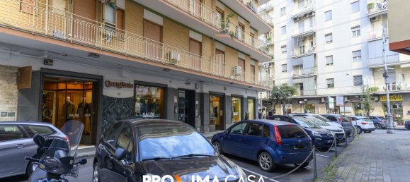 Apartamento de 3 habitaciónes en Salerno, Italy No. 4540 4