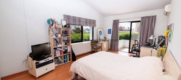 3 bedrooms Villa in Larnaca, Cyprus No. 962 8