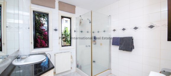 3 bedrooms Villa in Larnaca, Cyprus No. 962 13