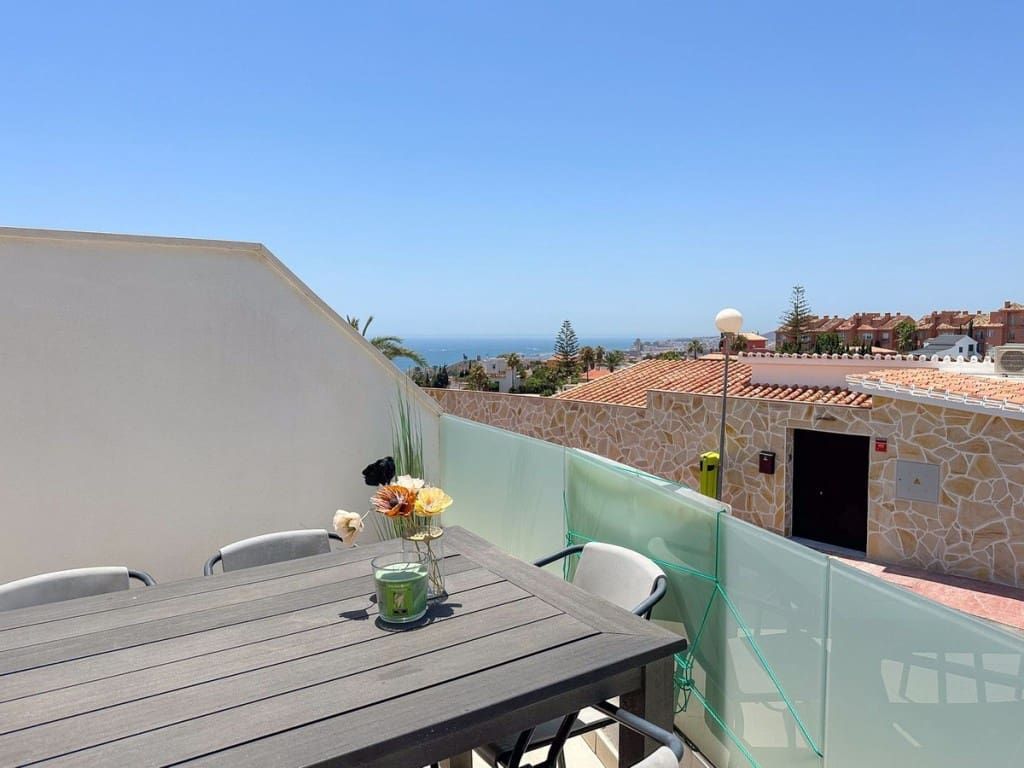 2 bedrooms Duplex in Fuengirola, Spain No. 202464