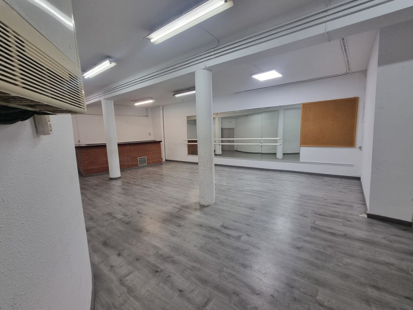 Imóvel comercial em Horta-Guinardo, Spain 124 m² N.º 260995