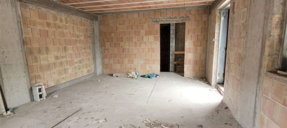 150m² Building in Cerignola, Italy No. 77954 9