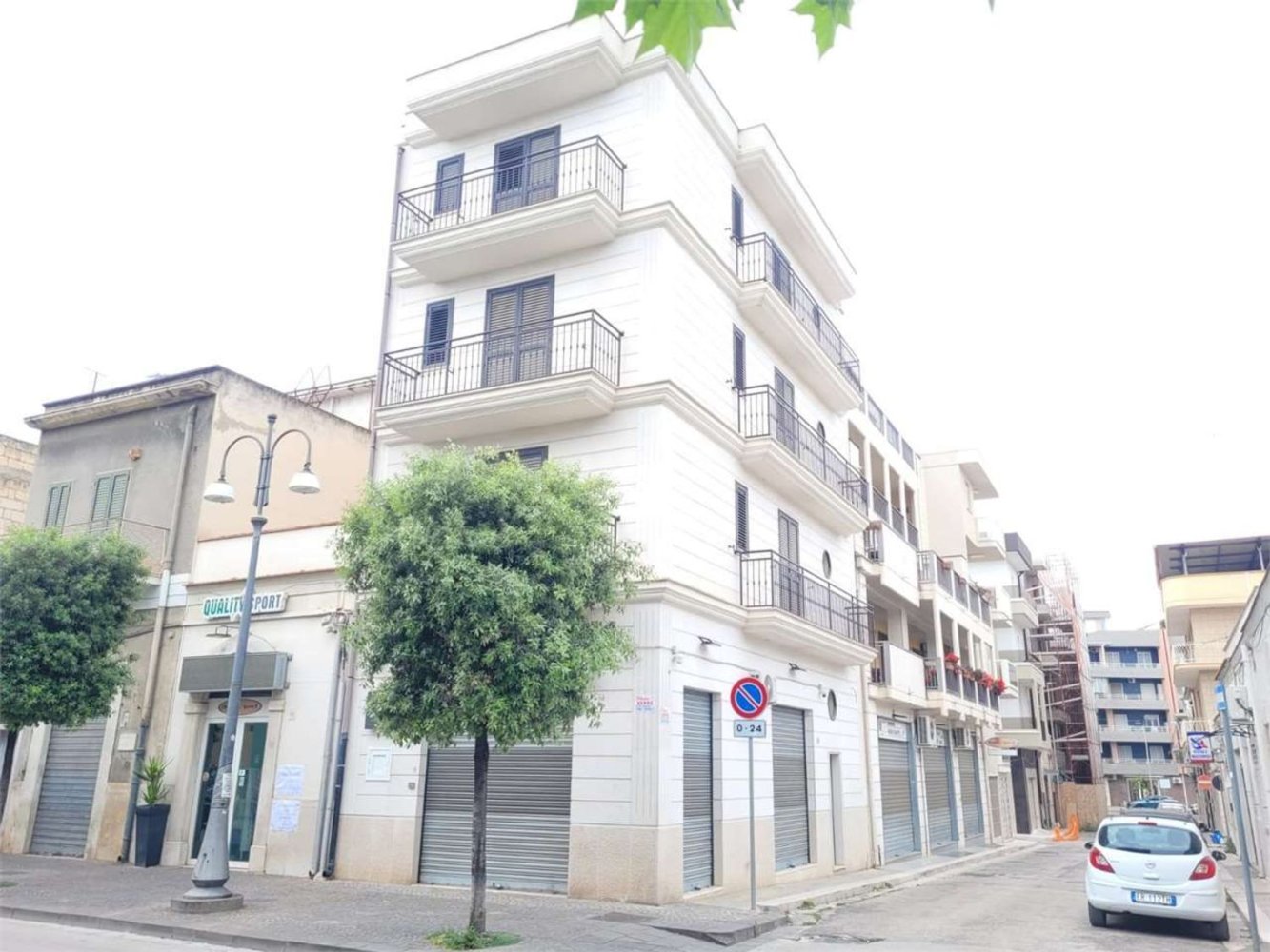 150m² Building in Cerignola, Italy No. 77954