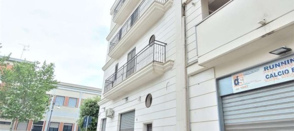 150m² Building in Cerignola, Italy No. 77954 4