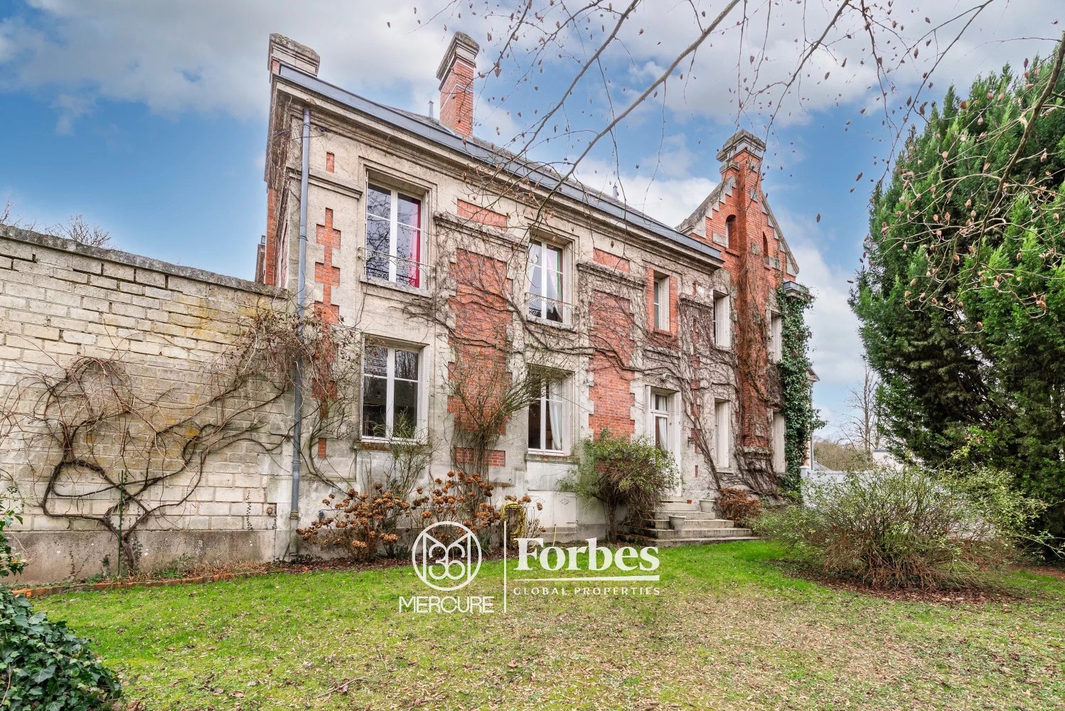 7 bedrooms House in Vic-sur-Aisne, France No. 72474