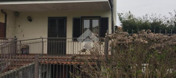 2 bedrooms Villa in Cuceglio, Italy No. 218839 2