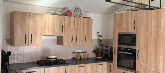 3 bedrooms House in Deux-Sevres, France No. 293866 2