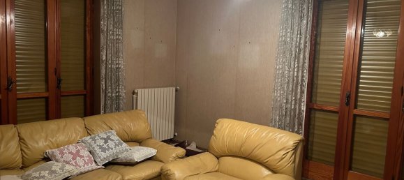 4 rooms House in Turi, Italy No. 128183 9