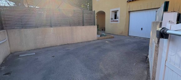 3 bedrooms Villa in Marseille, France No. 329876 11