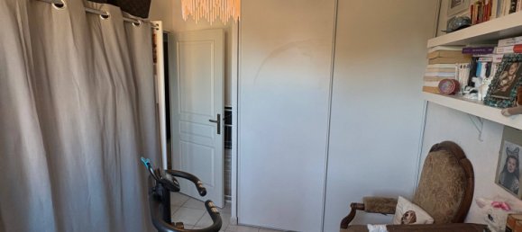 3 bedrooms Villa in Marseille, France No. 329876 8