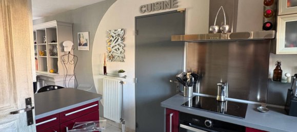 3 bedrooms Villa in Marseille, France No. 329876 5