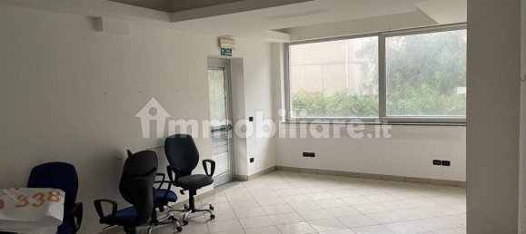529m² Commercial property in Tortoreto, Italy No. 285764 5