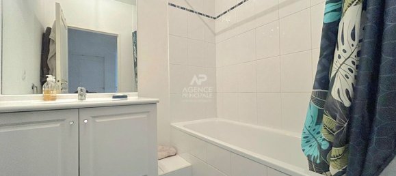 2 bedrooms Apartment in Poissy, France No. 165070 8