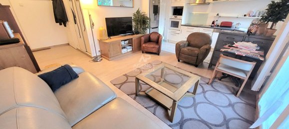 2 bedrooms Apartment in Poissy, France No. 165070 2