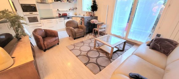 2 bedrooms Apartment in Poissy, France No. 165070 3