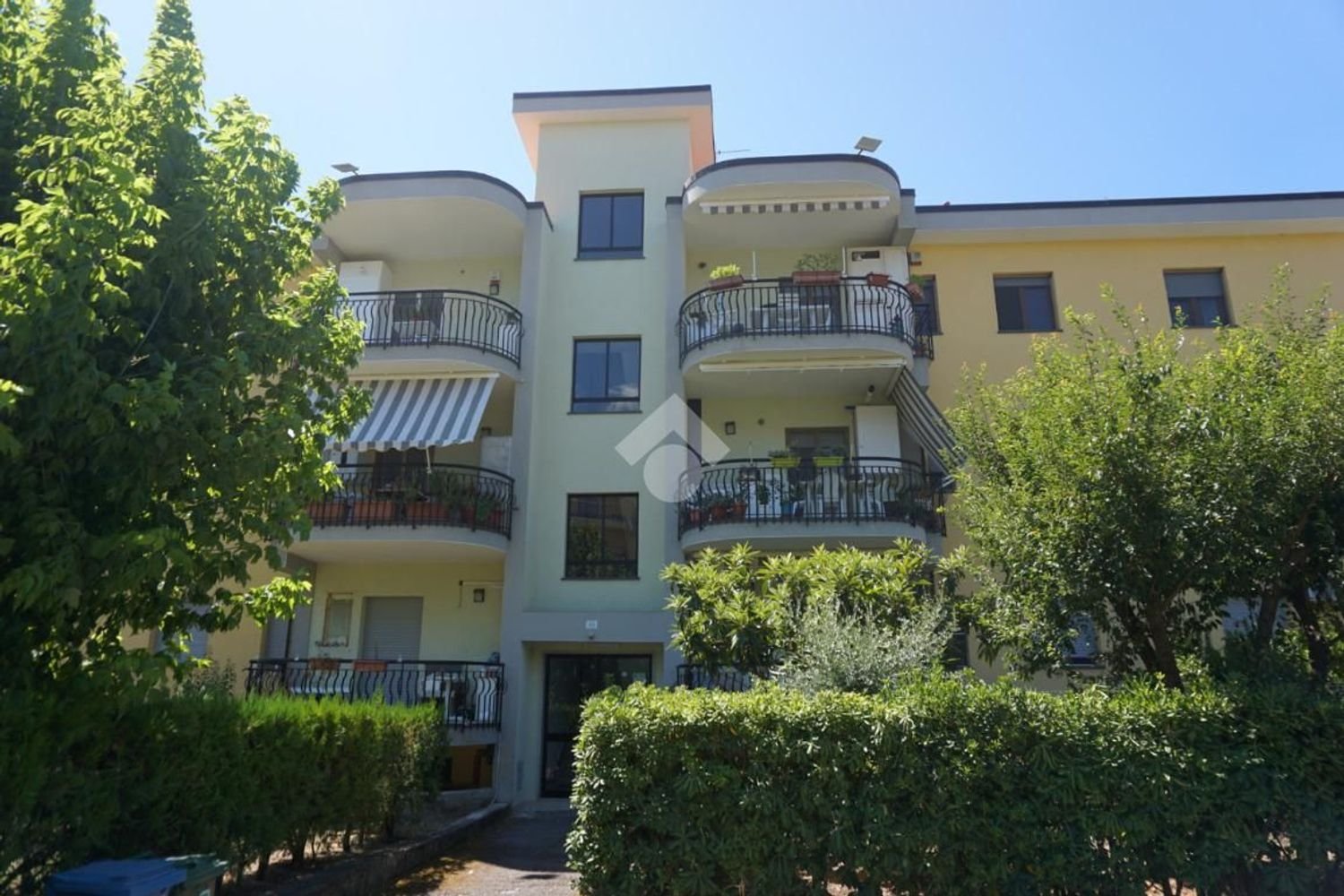 5 rooms Apartment in Montecorvino Pugliano, Italy No. 269442