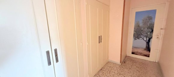 Apartamento de 3 dormitorios en Marseille, France No. 319603 9