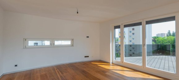 3 Schlafzimmer Penthouse in Graz, Austria, Nr. 140615 5