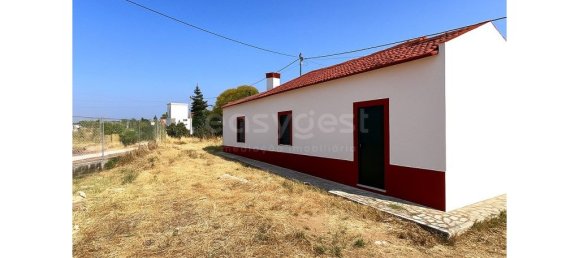 2 bedrooms House in Entroncamento, Portugal No. 243503 5