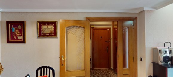 3 bedrooms Apartment in Valencia, Spain No. 172619 2