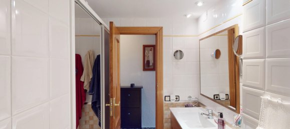 3 bedrooms Apartment in Valencia, Spain No. 172619 18