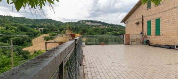 Casa de 21 divisão em Urbino, Italy N.º 289752 8