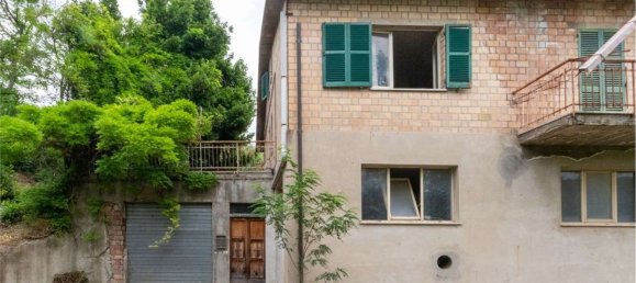 Casa de 21 divisão em Urbino, Italy N.º 289752 29