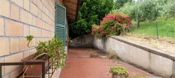 Casa de 21 divisão em Urbino, Italy N.º 289752 19