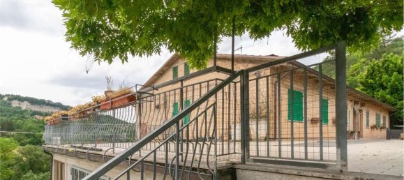 Casa de 21 divisão em Urbino, Italy N.º 289752 16