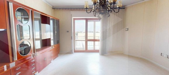 4 rooms Apartment in Pomigliano d'Arco, Italy No. 24055 3