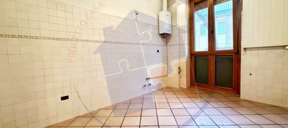 3 bedrooms Apartment in Milan, Italy No. 379151 7