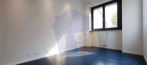 3 bedrooms Apartment in Milan, Italy No. 379151 21