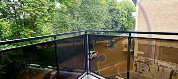 3 bedrooms Apartment in Milan, Italy No. 379151 4