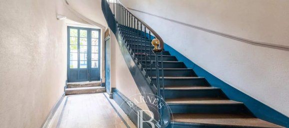 2 bedrooms Apartment in Versailles, France No. 168086 9