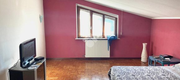 10-Zimmer Haus in Samarate, Italy, Nr. 121958 2