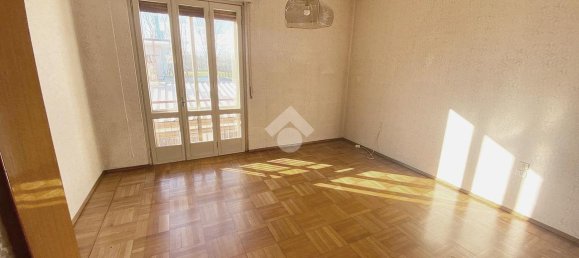 10-Zimmer Haus in Samarate, Italy, Nr. 121958 8