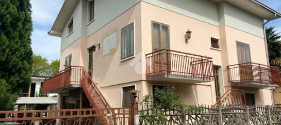 10-Zimmer Haus in Samarate, Italy, Nr. 121958 7