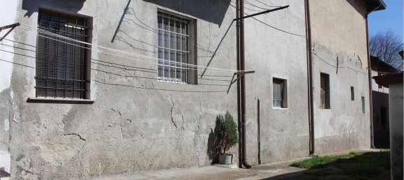 5 rooms House in Vertemate con Minoprio, Italy No. 333665 5