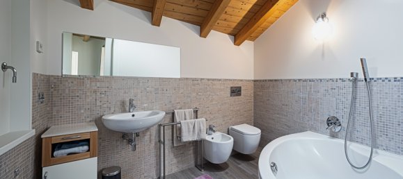 Casa de 3 dormitorios en Mandello del Lario, Italy No. 277724 25